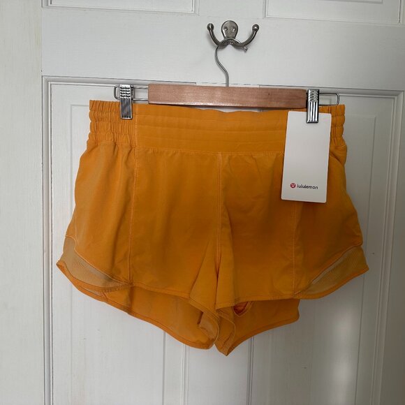 lululemon hot hotty shorts - Picture 1 of 4